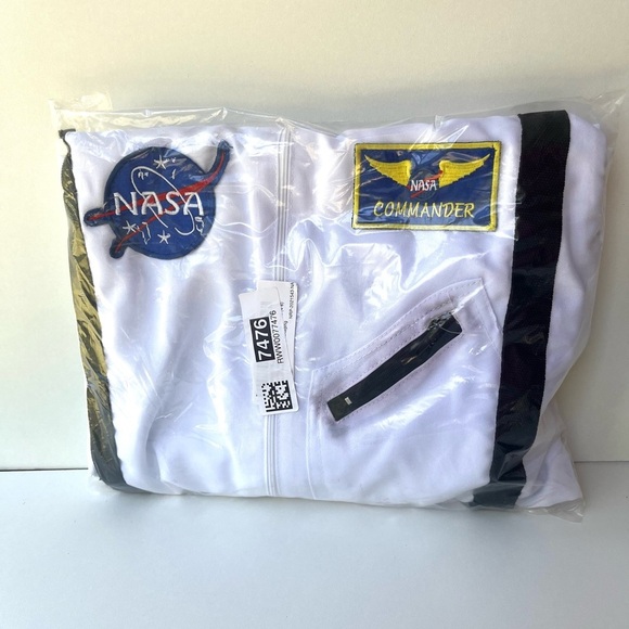 NEW Astronaut Space Commander Costume for Kids White and Black - Picture 9 of 15